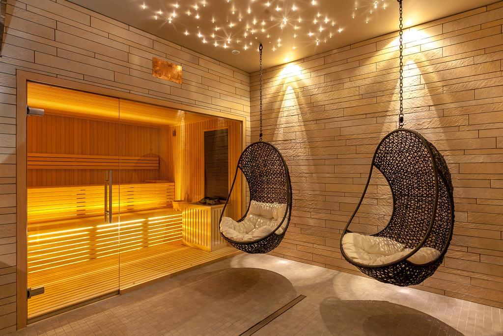 Hotel Lo Scoiattolo Курмайор Екстер'єр фото